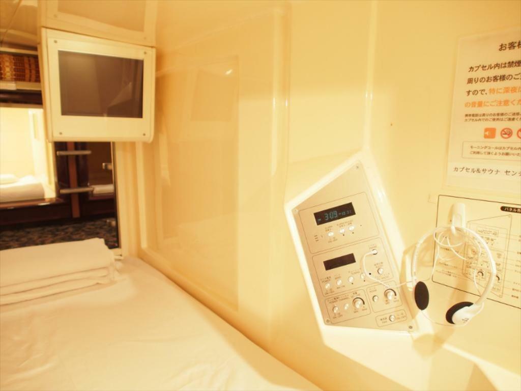 Capsule Hotel Shibuya Токіо Екстер'єр фото
